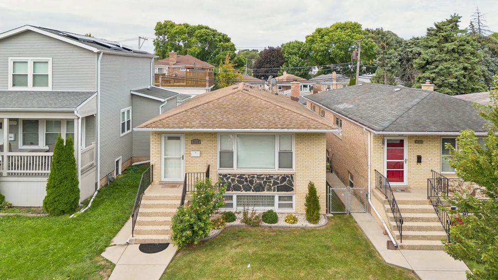 4830 N Nagle Avenue, Chicago