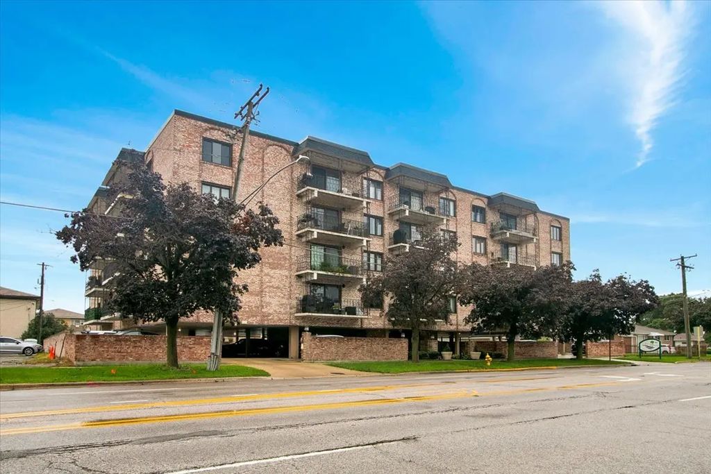 7525 W Lawrence Avenue 505, Harwood Heights