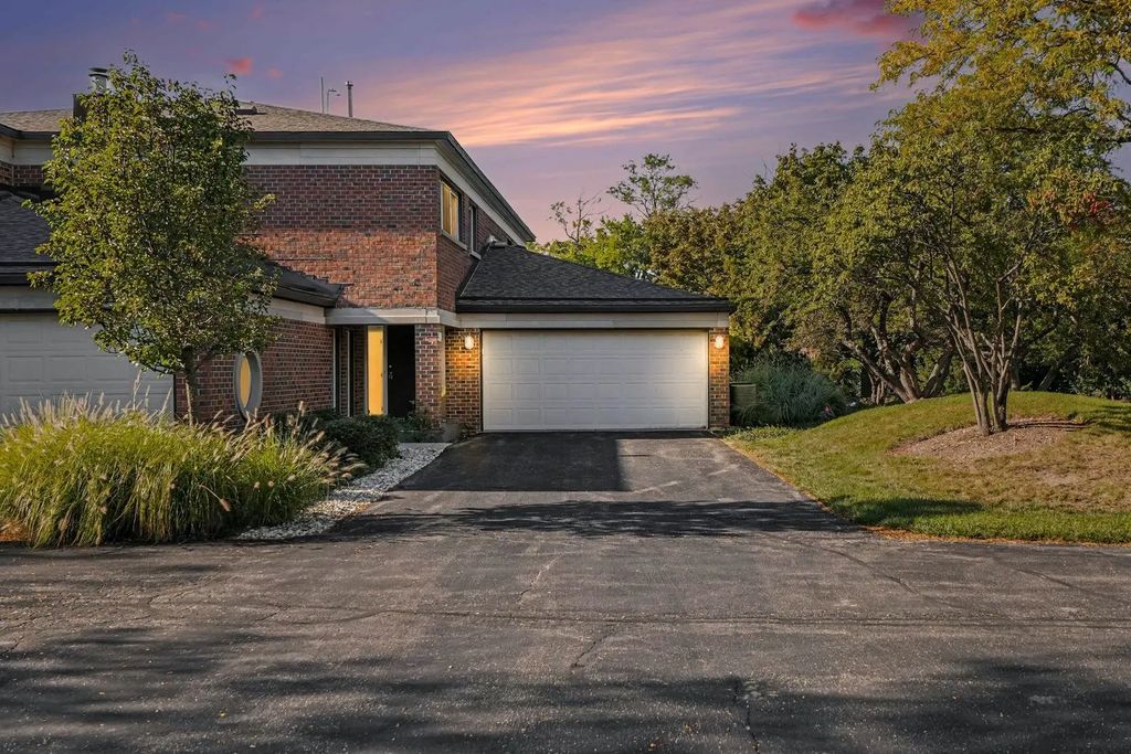 524 Milford Road, Deerfield, 60015