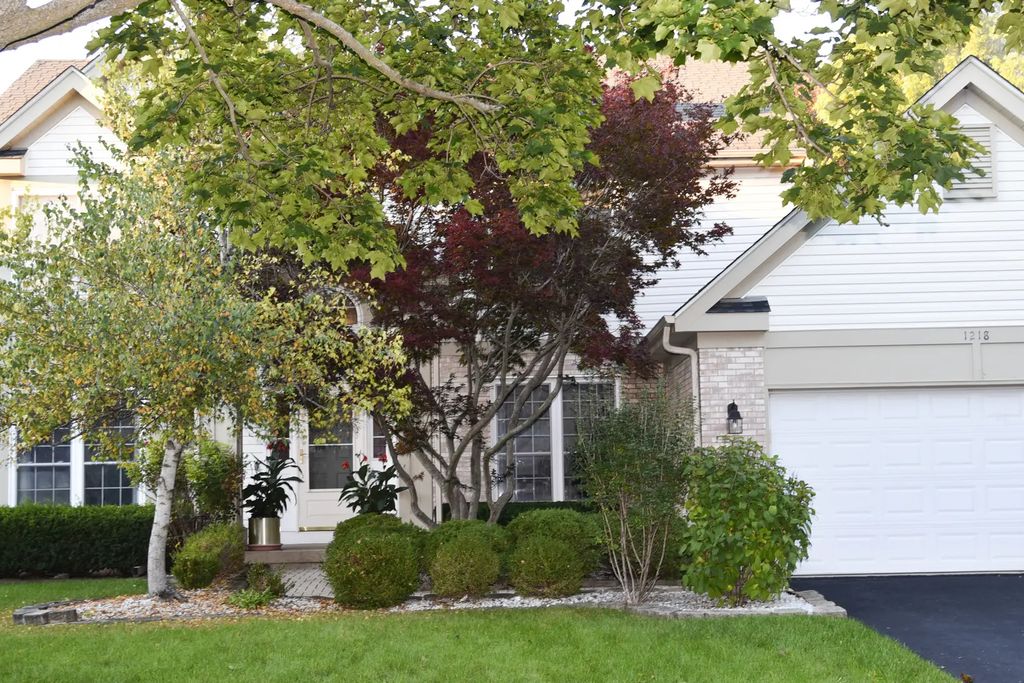 1218 Meadowlark Lane, Grayslake
