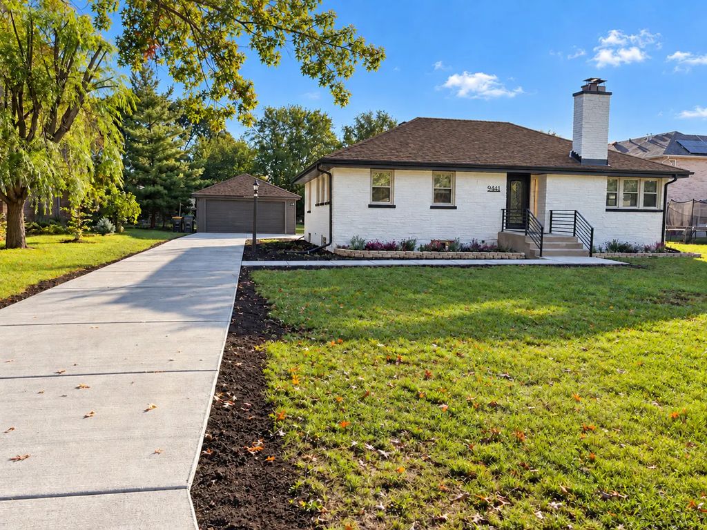 9441 Greenwood Drive, Des Plaines