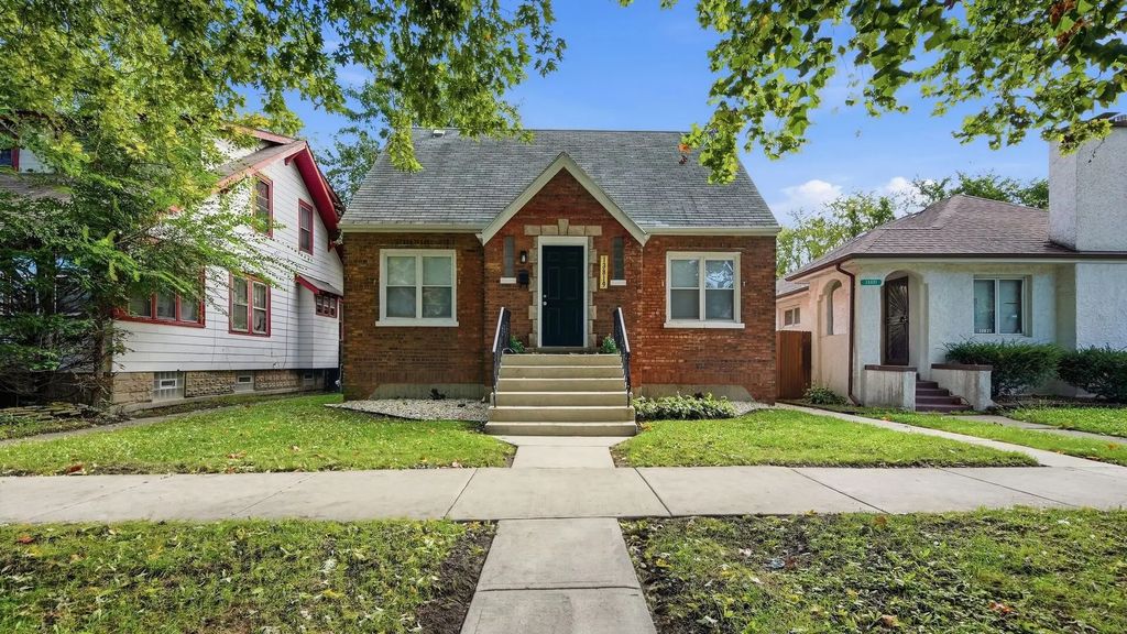13819 S State Street, Riverdale