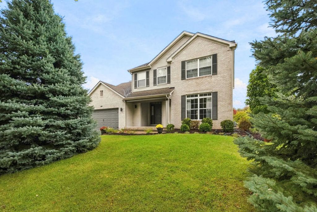 304 Edgewood Drive, Minooka