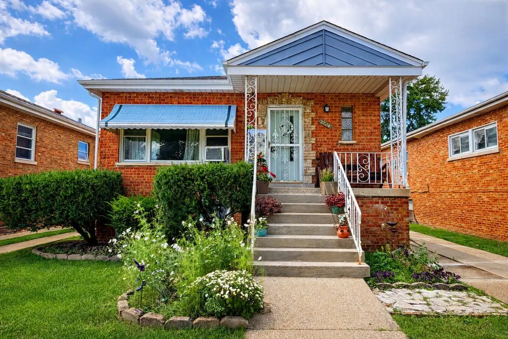 3724 S 60th Court, Cicero