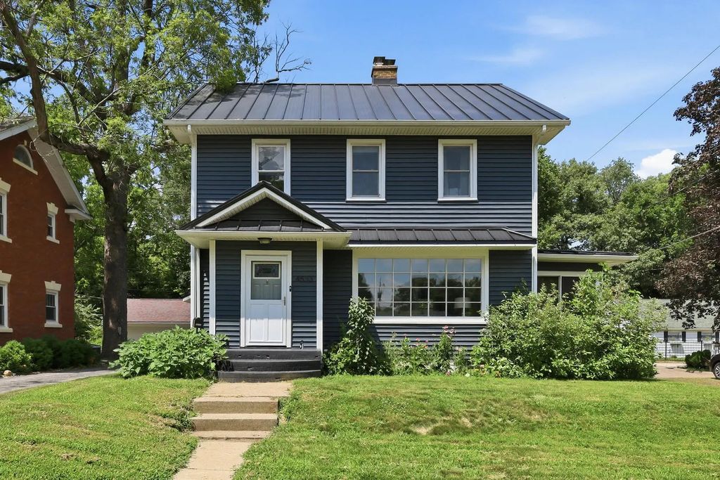 4533 13th Avenue, Rock Island
