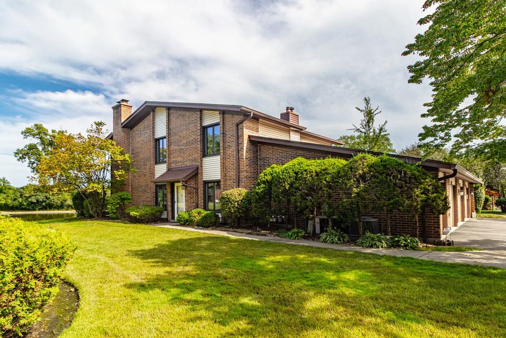 1119 Deerfield Place, Highland Park