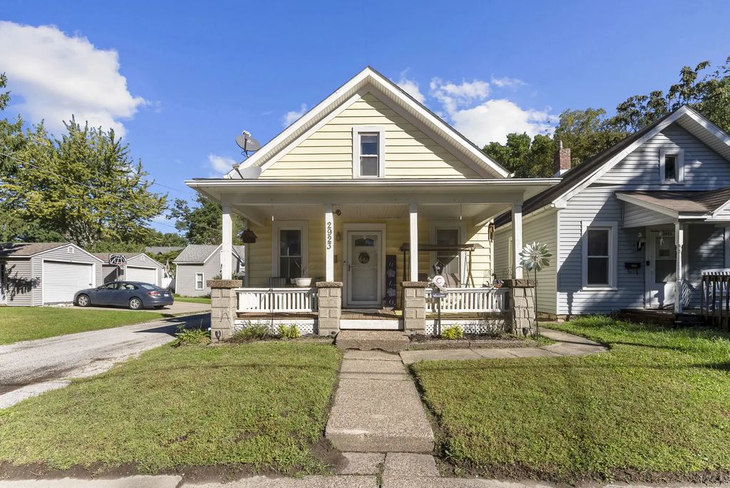 2923 13th Avenue, Rock Island