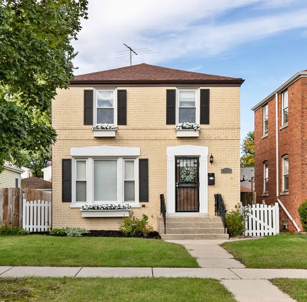 5112 N Newland Avenue, Chicago