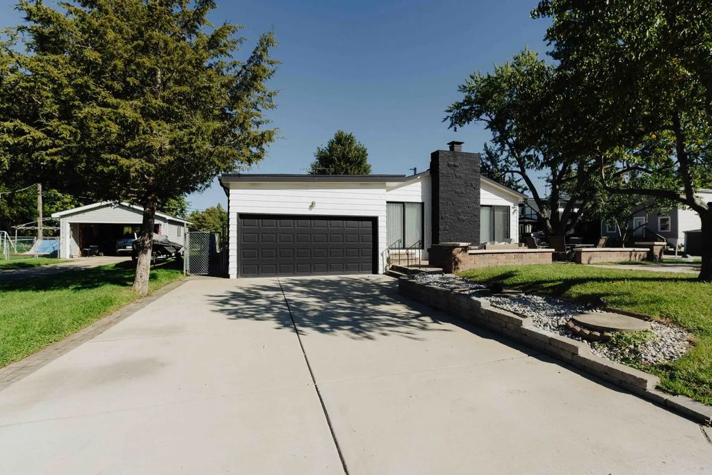 27044 W Sunset Avenue, Antioch
