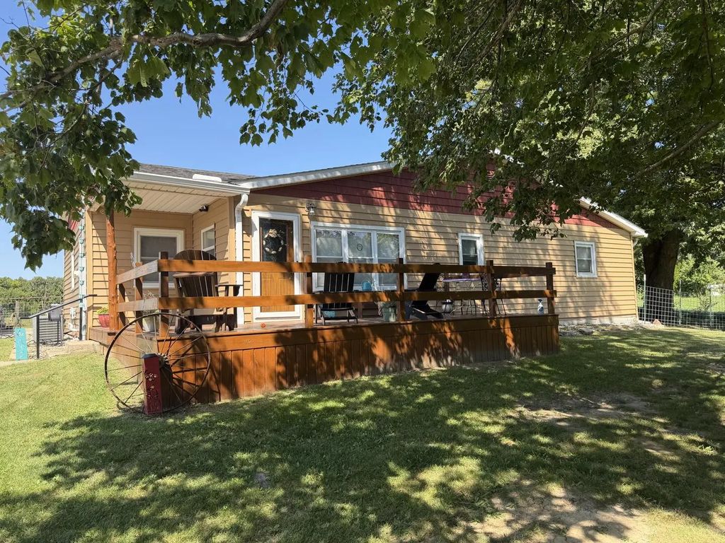 631 W Fulton Street, Farmington
