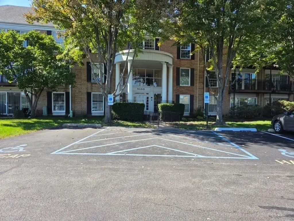5100 Carriageway Drive 109, Rolling Meadows