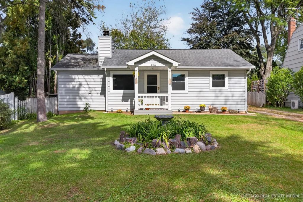 406 Woodbine Avenue, Island Lake