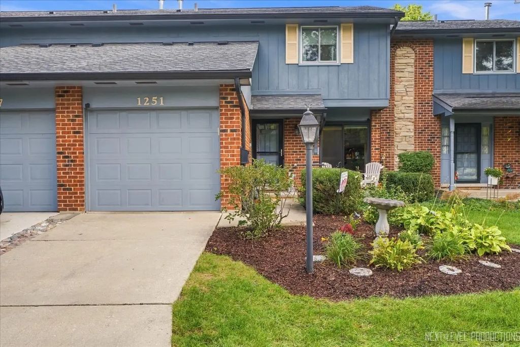 1251 Croydon Court, Wheaton
