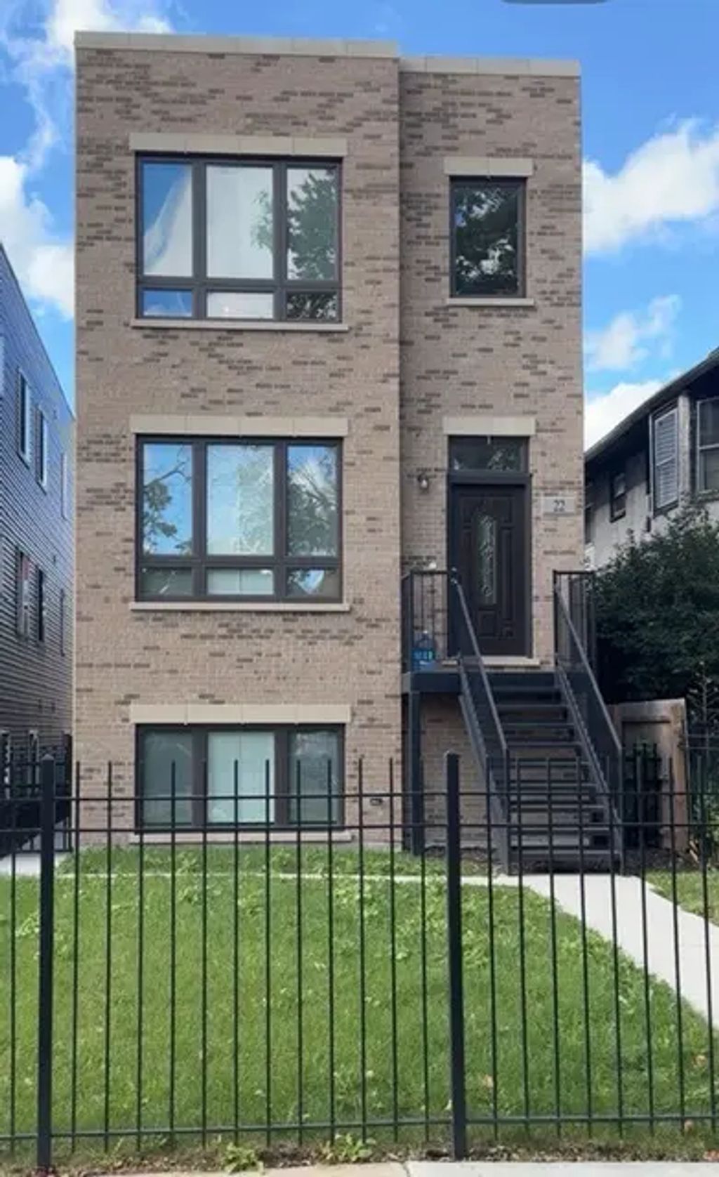 22 N Parkside Avenue 2, Chicago