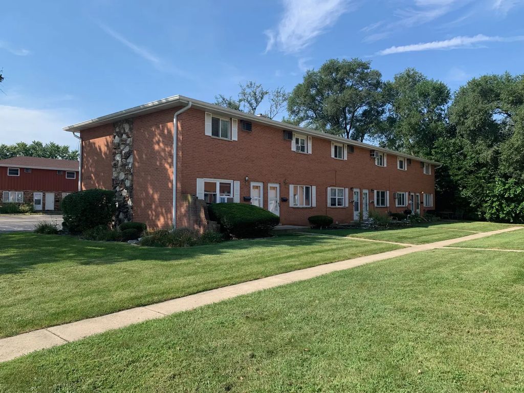 1227 Town Crest Drive C, New Lenox