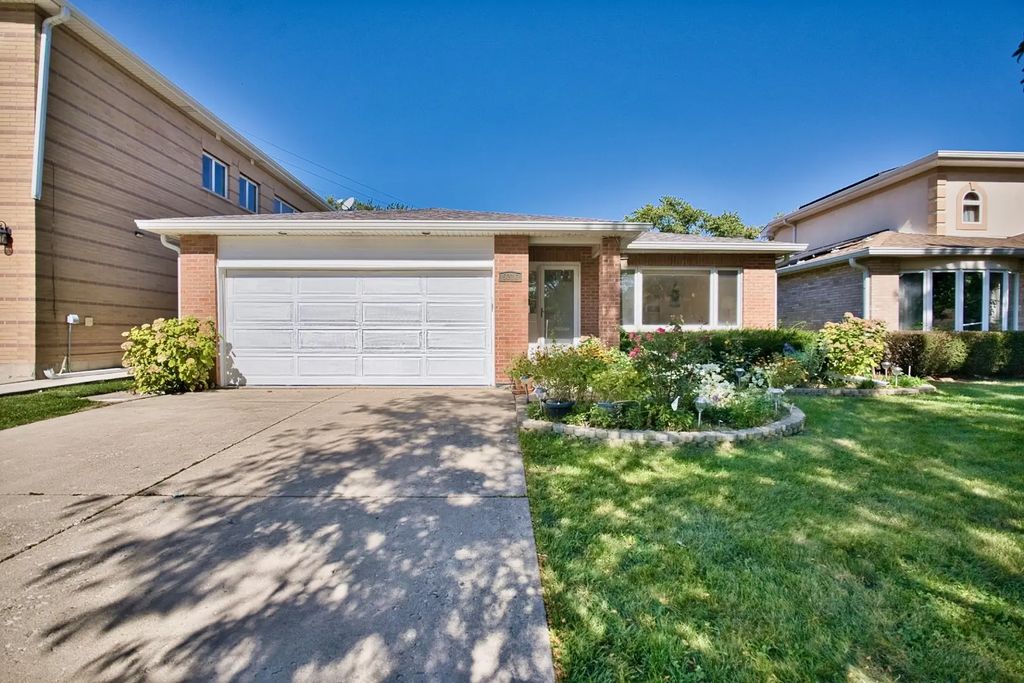 5316 Lee Street, Skokie