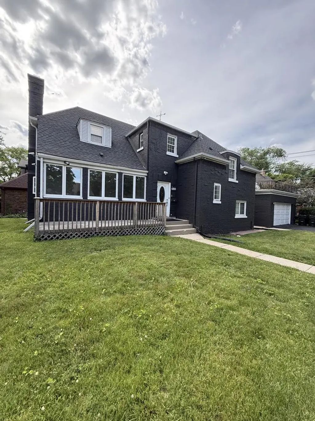 6800 N Knox Avenue, Lincolnwood