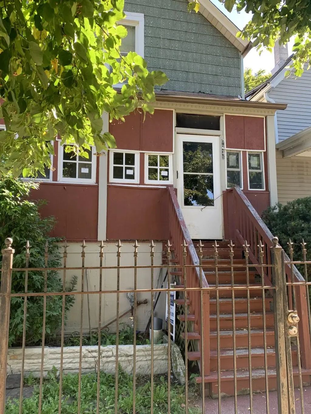 9231 S Woodlawn Avenue, Chicago
