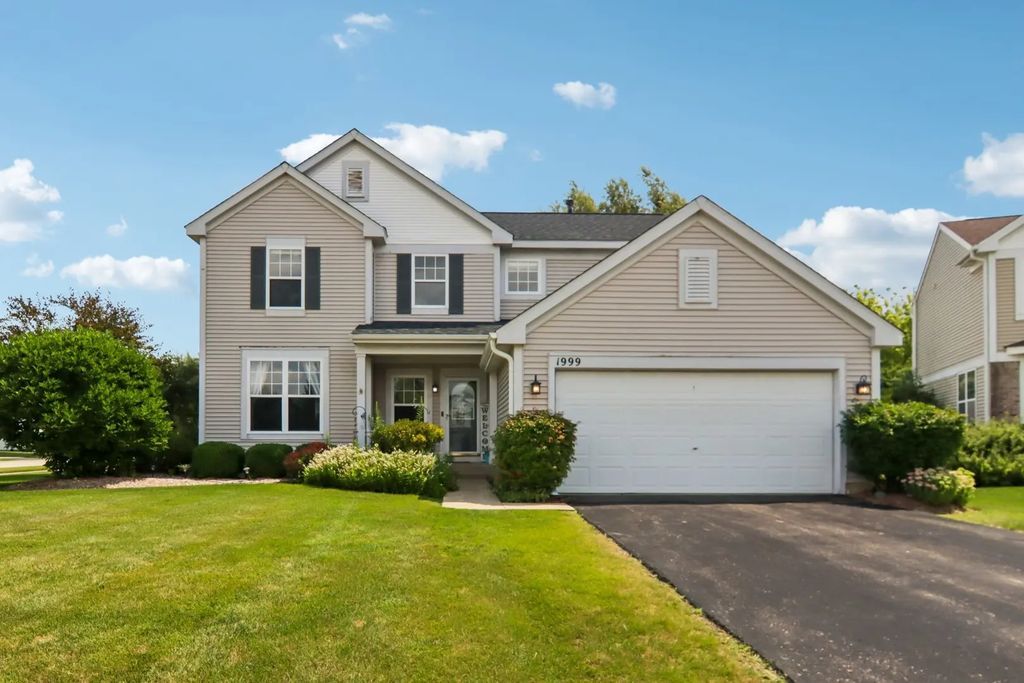 1999 Sparrow Circle, Round Lake