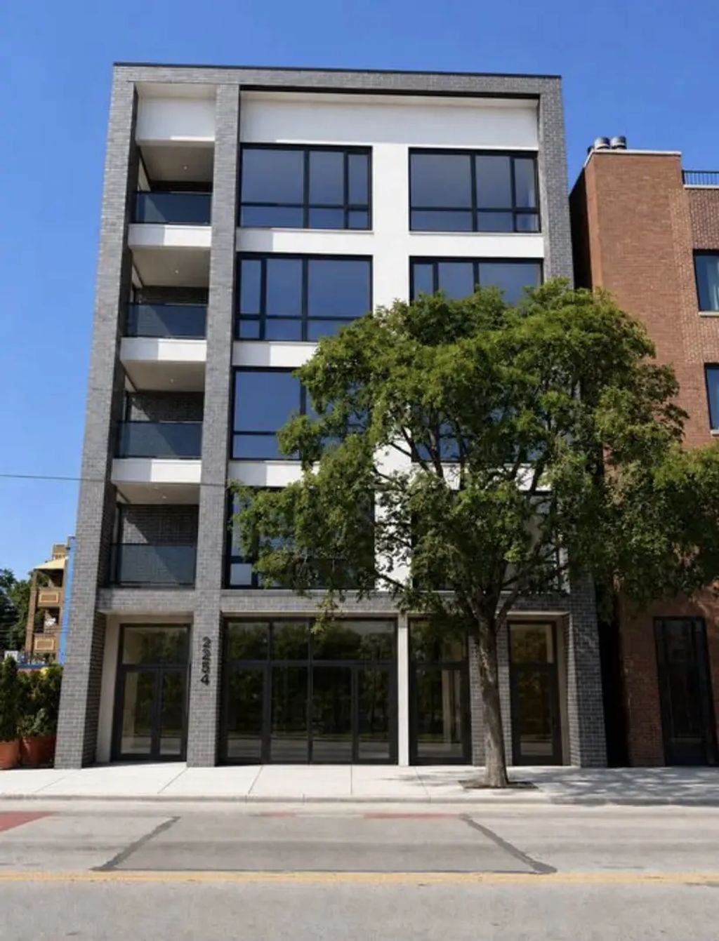 2252 W Chicago Avenue 1, Chicago