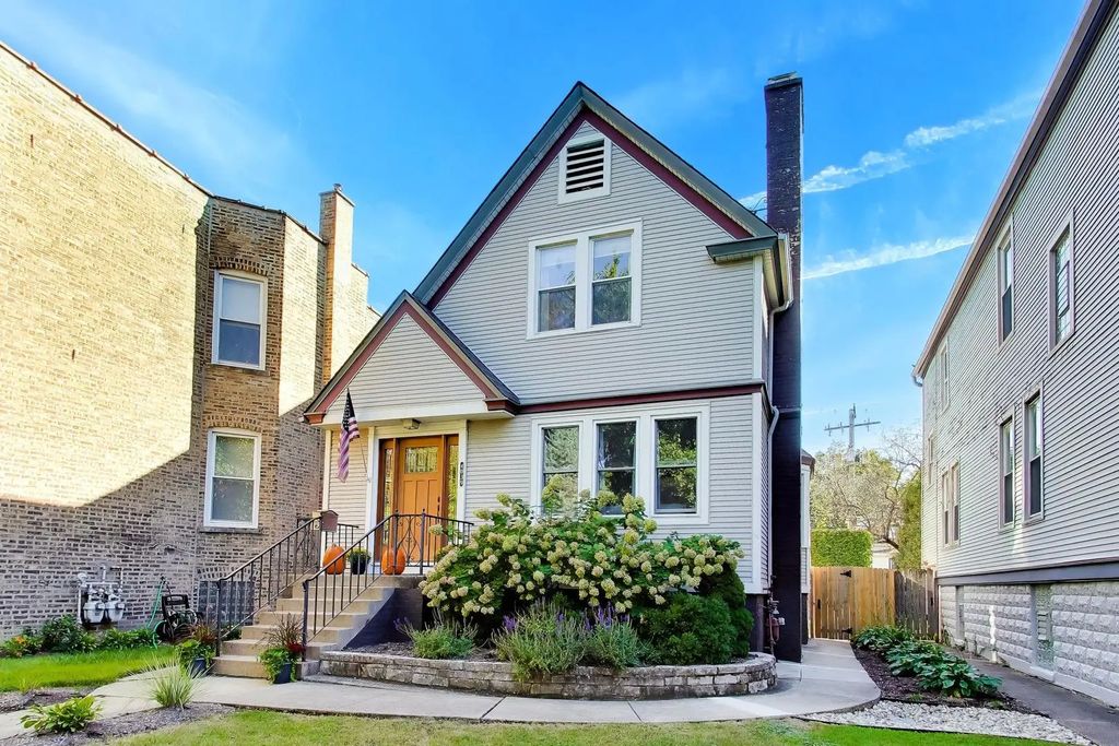 4039 N Harding Avenue, Chicago
