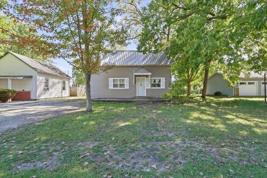 415 W Main Street, Arcola