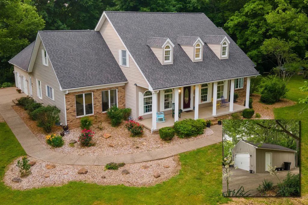 205 Blackhawk Drive, Carbondale