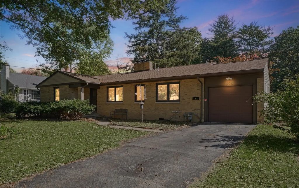 608 S Draper Avenue, Champaign
