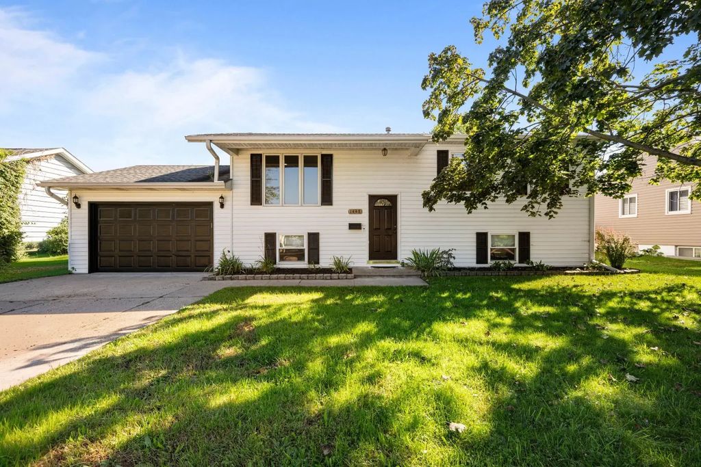 1448 17th Avenue, Camanche