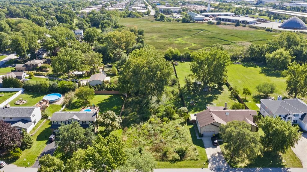 427 Pleasant Drive, Schaumburg