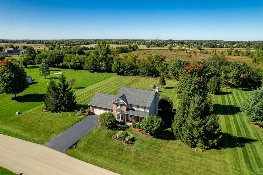 12560 Arrowwood Lane, Belvidere