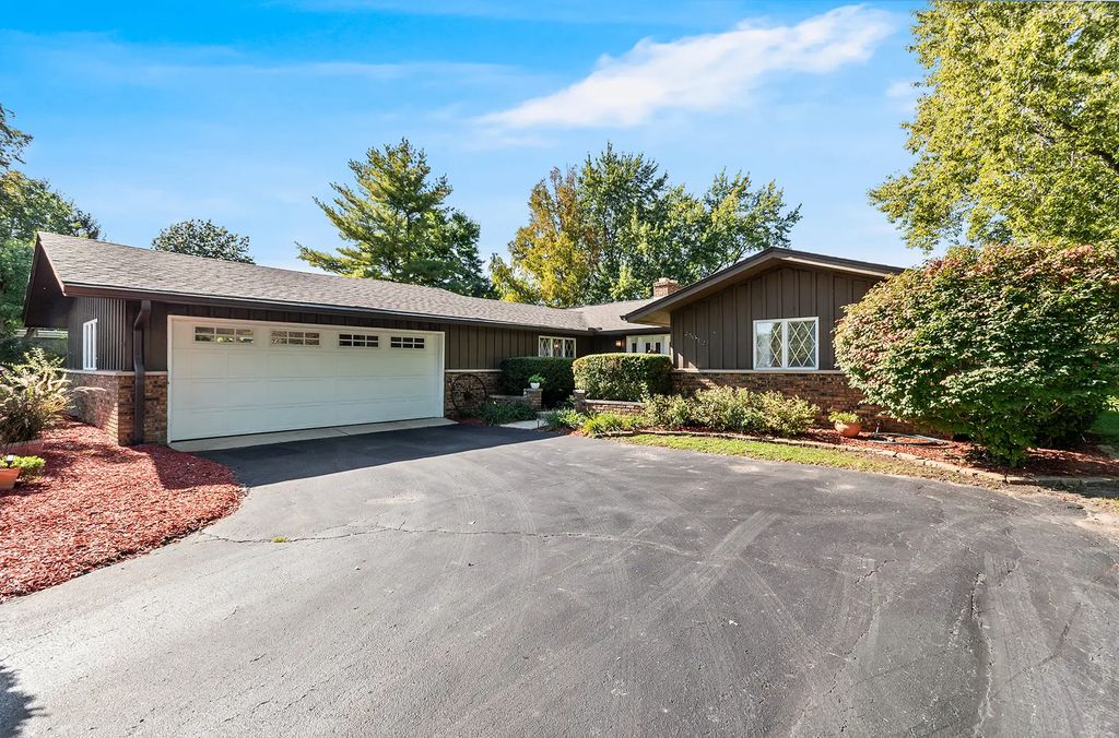 25012 W Mary Lane, Plainfield