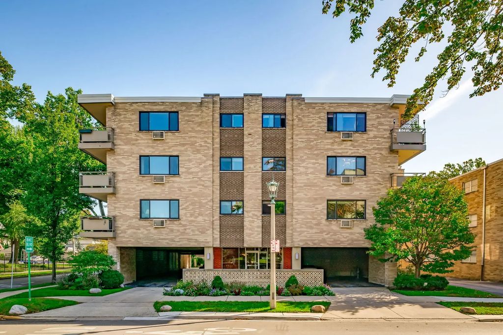 224 N Kenilworth Avenue 2b, Oak Park