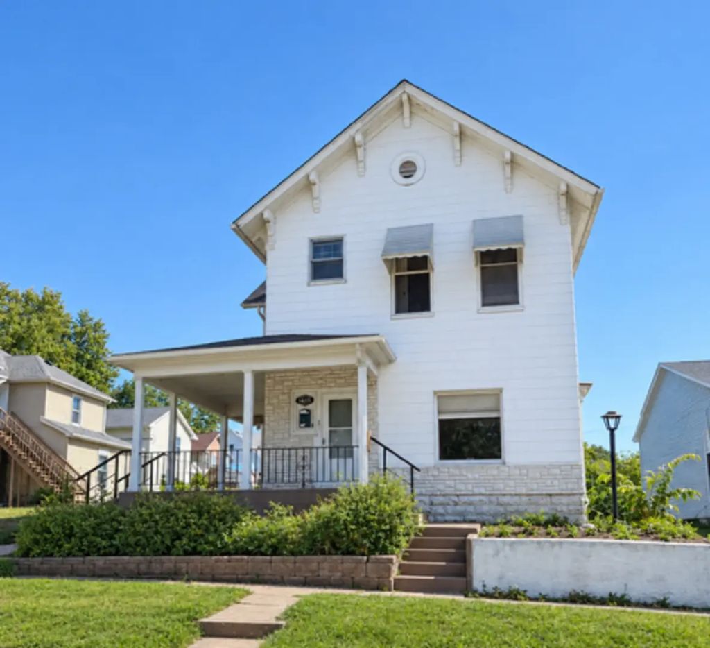 1415 Pershing Avenue, Davenport