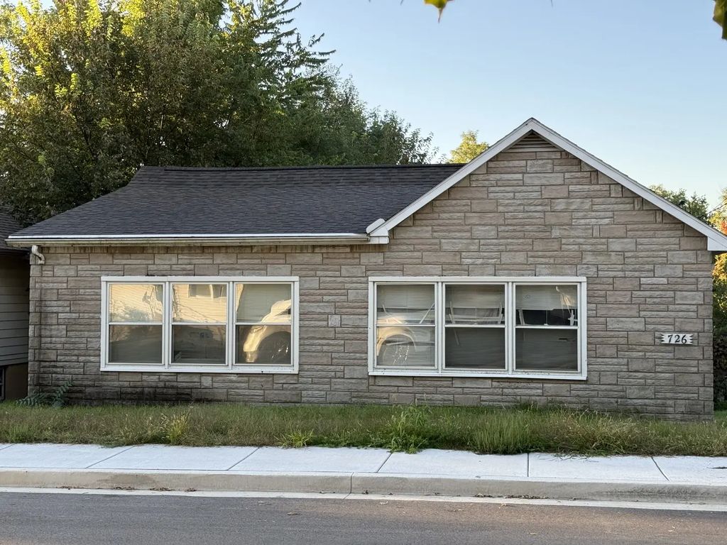 726 6th Street, Peru