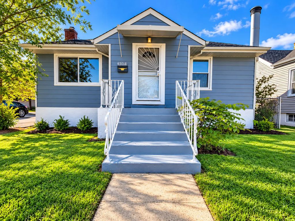 1304 Freeland Avenue, Calumet City