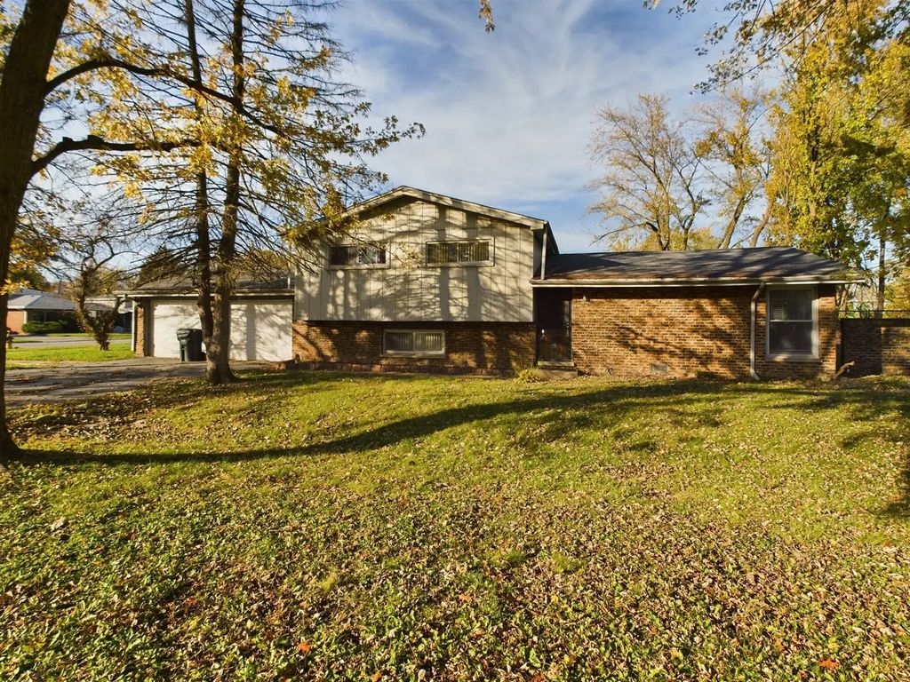 15343 Blackstone Avenue, Dolton