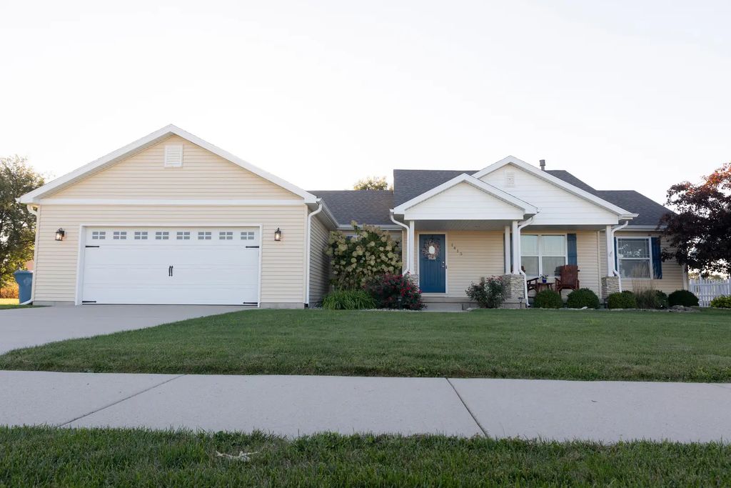 1415 Indian Trail, Kankakee