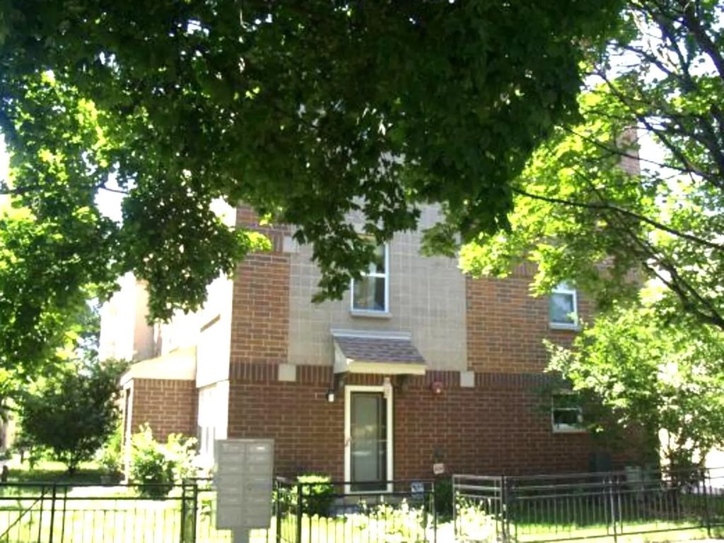 3951 W Ainslie Street 10, Chicago