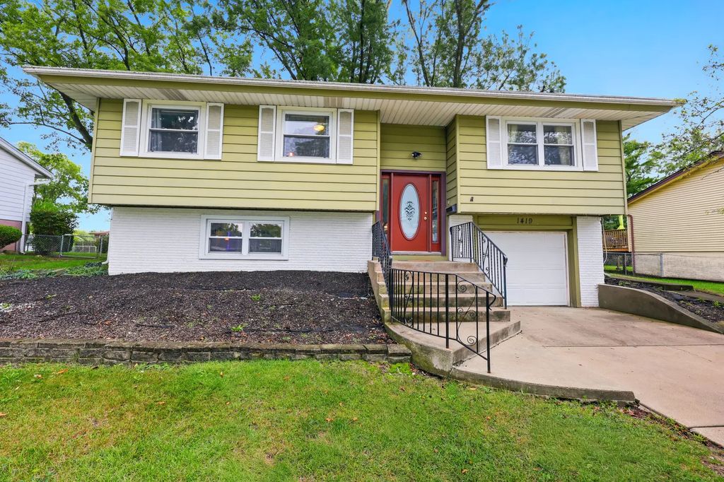 1419 Hampton Lane, Schaumburg