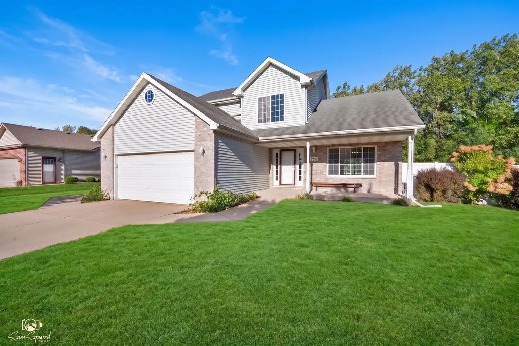 2555 Cobblestone Court, Morris