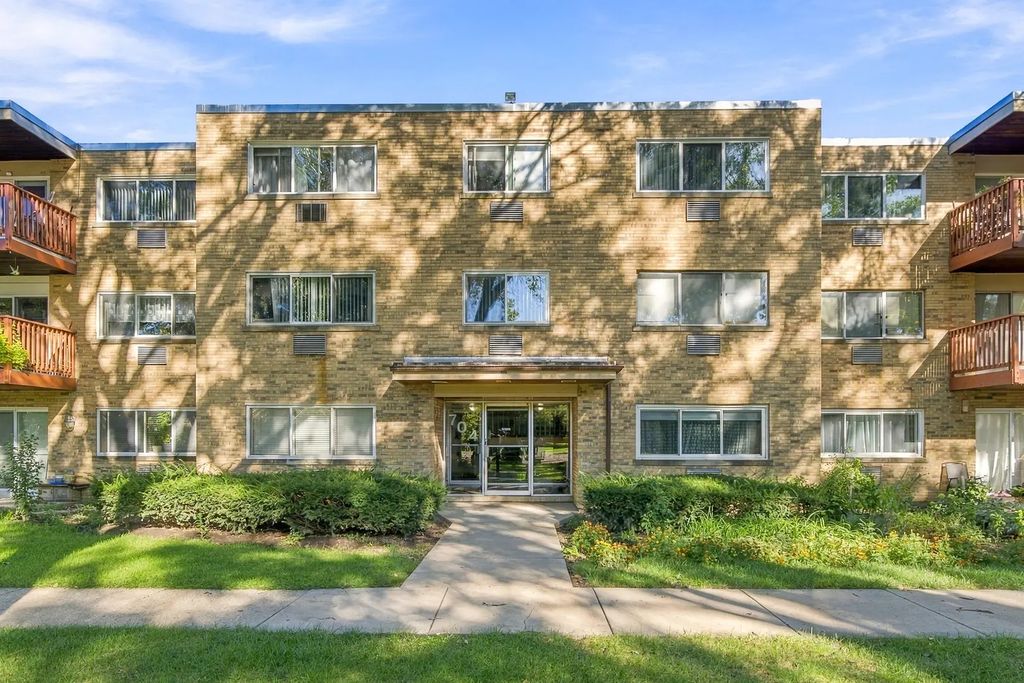 704 Dempster Street E207, Mount Prospect