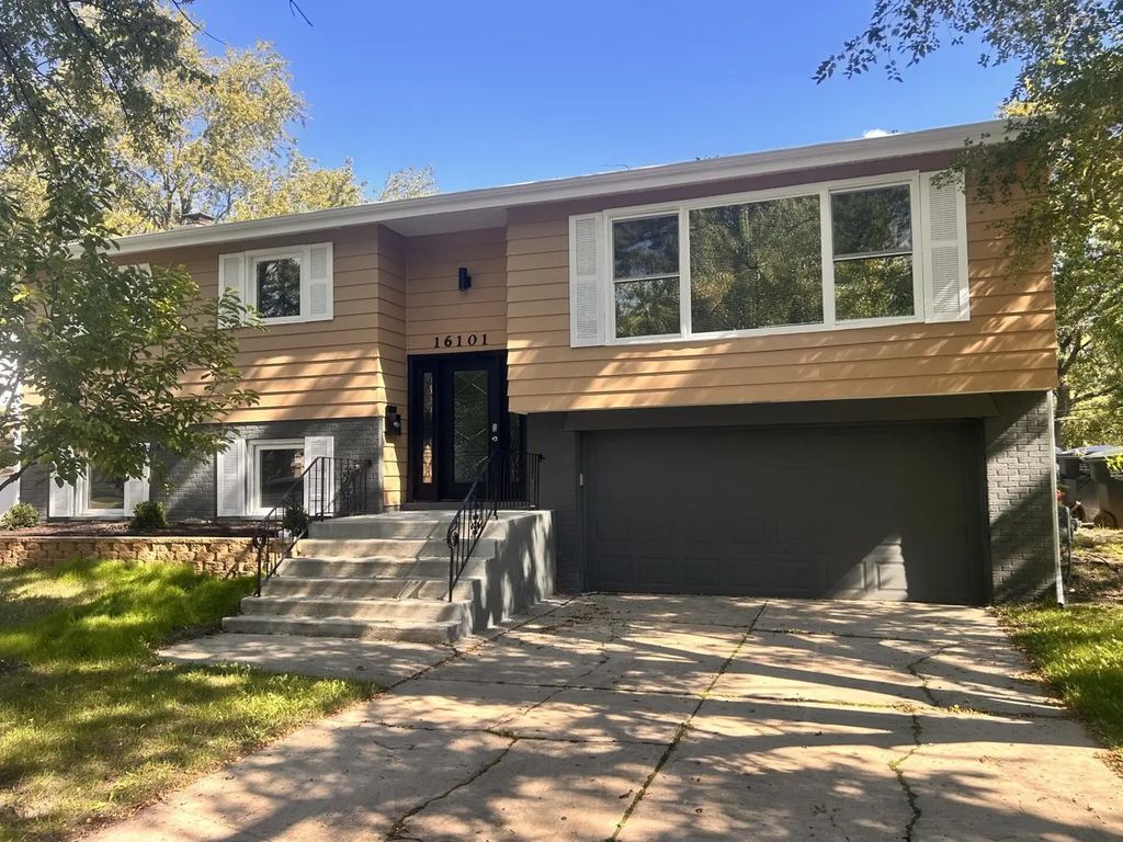 16101 Avalon Avenue, South Holland