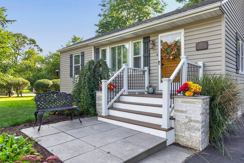 510 Grove Street, Wood Dale