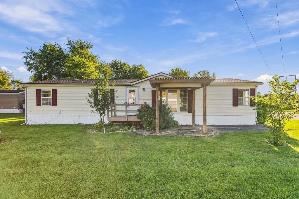 603 Bureau Court, Mahomet