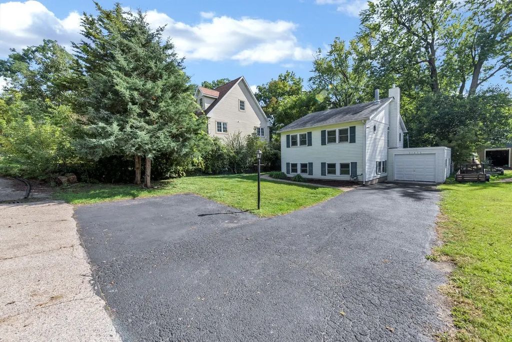 21855 W 4th Street, Lake Villa