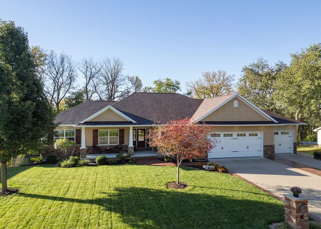165 Dayton Valley View, Colona