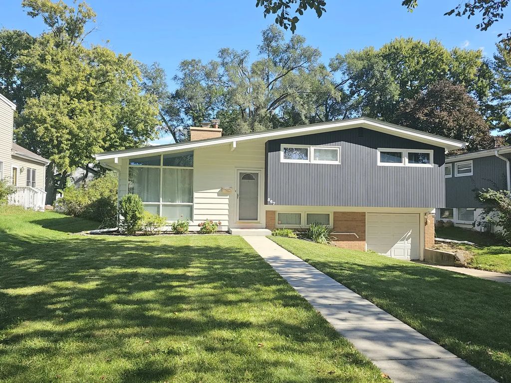 567 S Lewis Avenue, Lombard