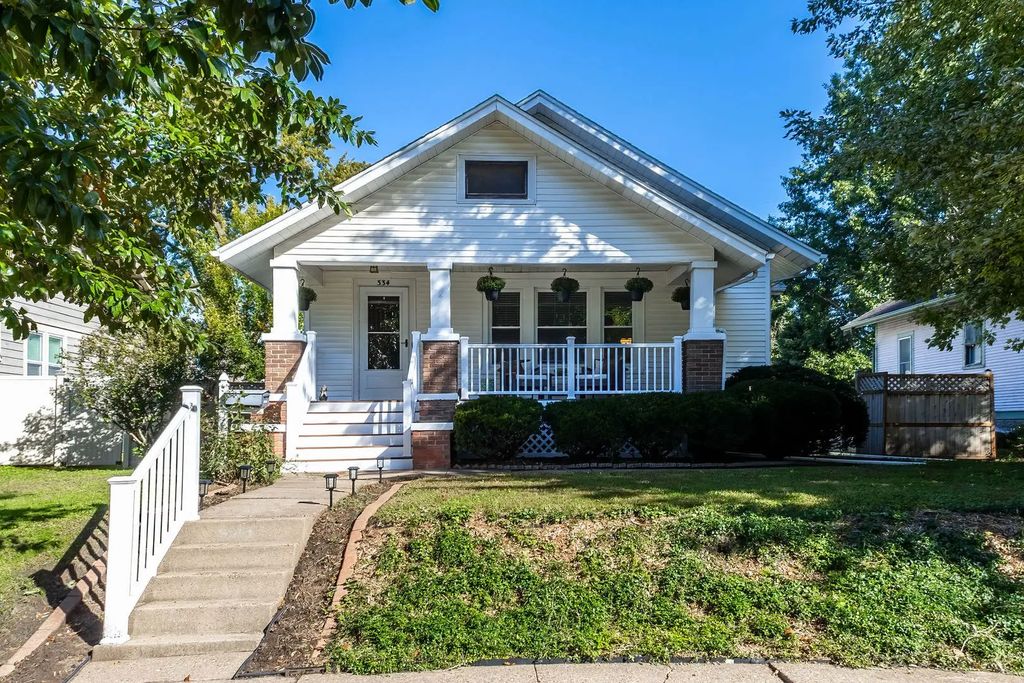 334 W Garfield Street, Davenport