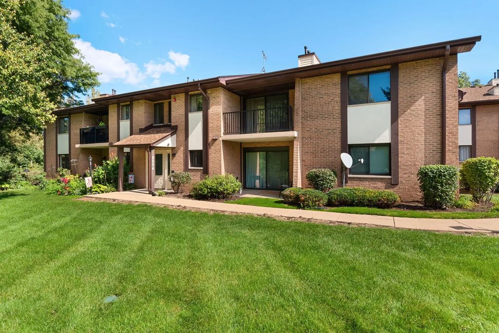 2204 Wharf Drive 2308, Woodridge